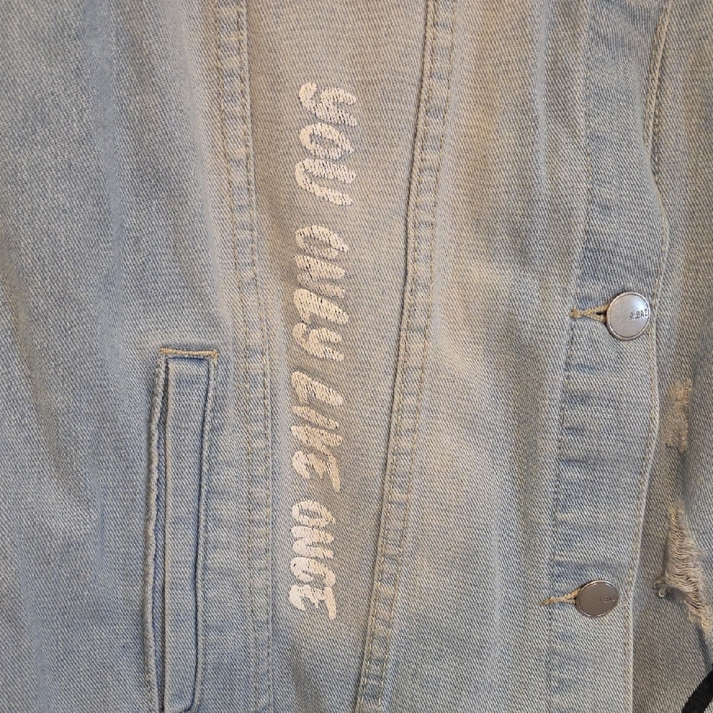 American Bazi Light Blue Denim Jacket with Text Details - Picture 5 of 8